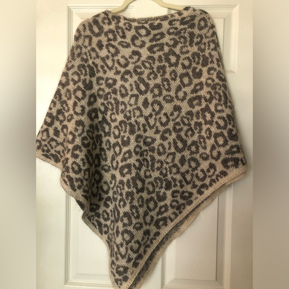 Leopard Print Women's Sweater Poncho